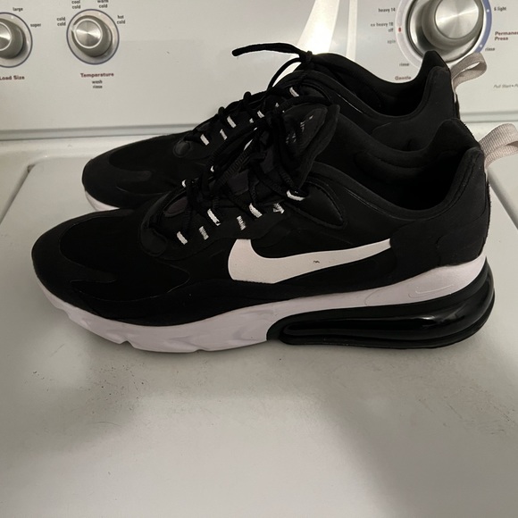 Nike 270 Air Max React - Picture 1 of 5